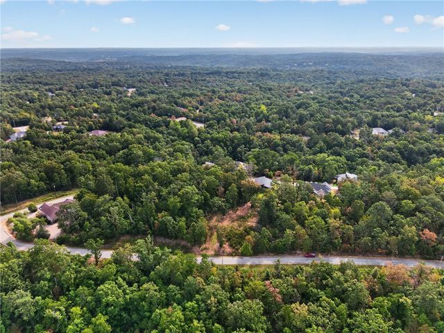 27 Cromarty Drive, Bella Vista, AR 72715
