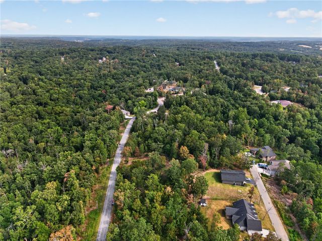 27 Cromarty Drive, Bella Vista, AR 72715