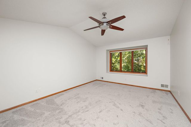 1598 Summit Shores Circle, Burnsville, MN 55306