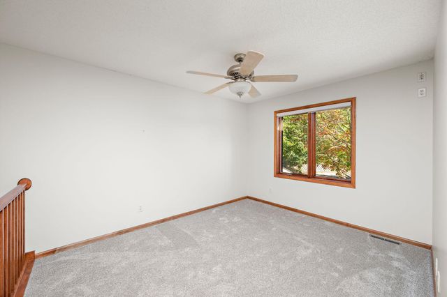 1598 Summit Shores Circle, Burnsville, MN 55306