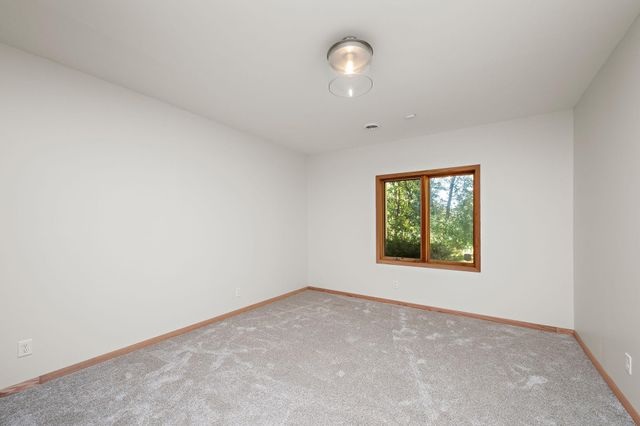 1598 Summit Shores Circle, Burnsville, MN 55306