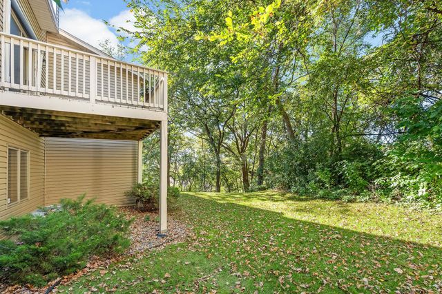 1598 Summit Shores Circle, Burnsville, MN 55306