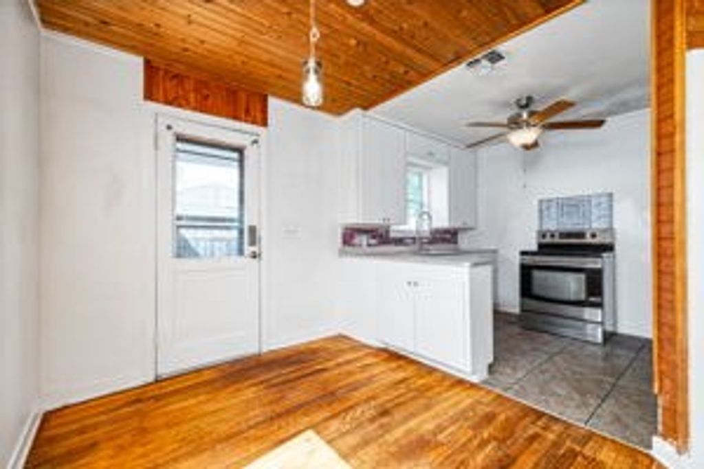 Image 10 of property listing at 610 Ave L, San Angelo, TX 76901