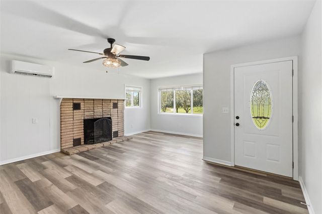 4296 State Highway 304, Rosanky, TX 78953