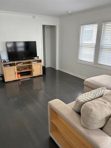 5230 W 51st Street, Chicago, IL 60638