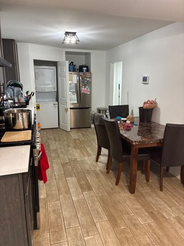 5230 W 51st Street, Chicago, IL 60638