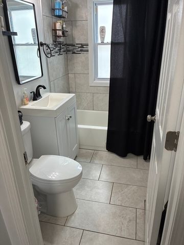 5230 W 51st Street, Chicago, IL 60638