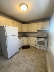 18 Canterbury Arms 18, New Milford, CT 06776