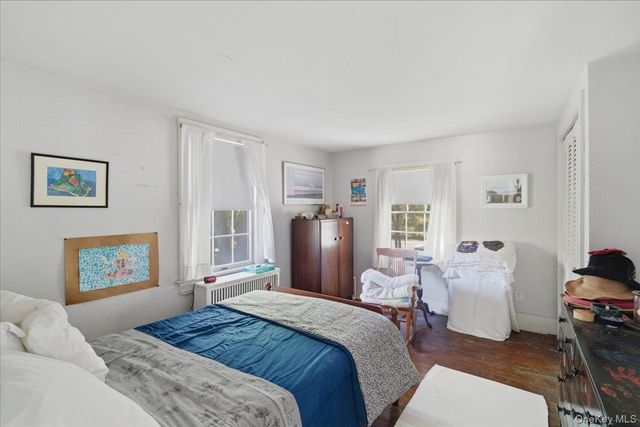71 Montauk Highway, Quogue, NY 11959