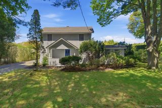 71 Montauk Highway, Quogue, NY 11959