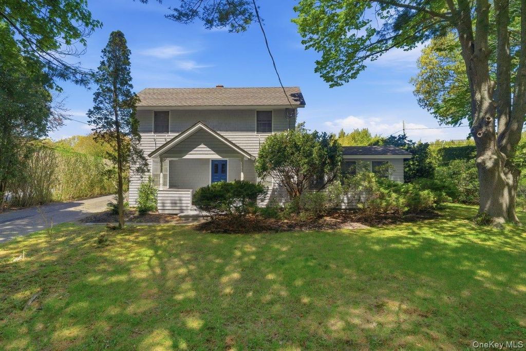 71 Montauk Highway, Quogue, NY 11959