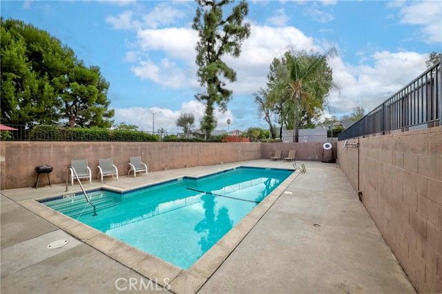 1525 Walnut Leaf 211, Walnut, CA 91789