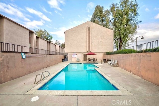 1525 Walnut Leaf 211, Walnut, CA 91789