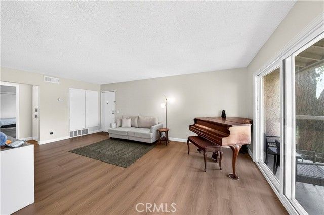 1525 Walnut Leaf 211, Walnut, CA 91789