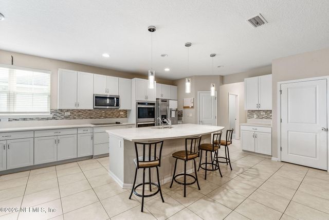 1043 LAUREL VALLEY Drive, Orange Park, FL 32065