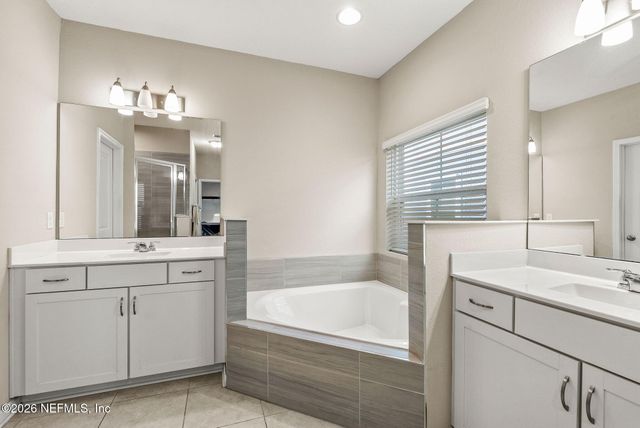 1043 LAUREL VALLEY Drive, Orange Park, FL 32065