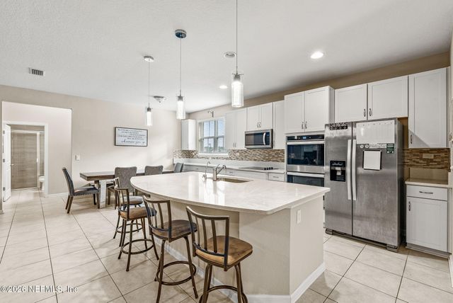 1043 LAUREL VALLEY Drive, Orange Park, FL 32065