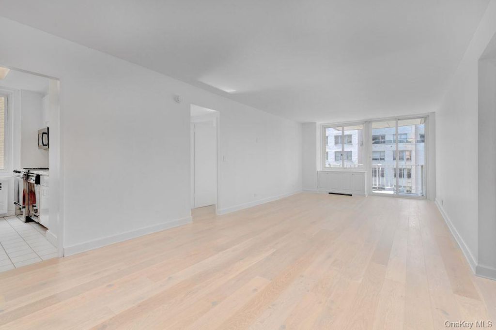 220 E 65th Street 11C, New York (manhattan), NY 10065 — photo 2