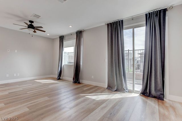 646 Infinity Ridge Street, Las Vegas, NV 89138