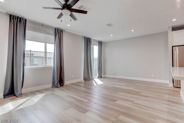 646 Infinity Ridge Street, Las Vegas, NV 89138