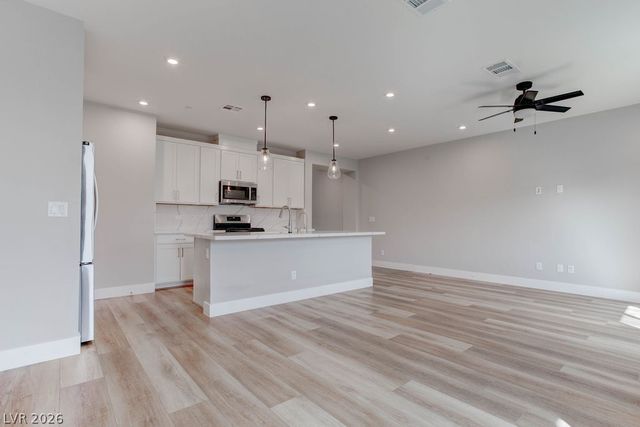 646 Infinity Ridge Street, Las Vegas, NV 89138