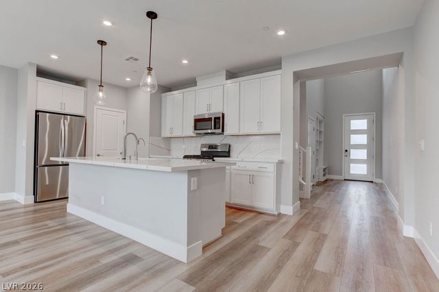 646 Infinity Ridge Street, Las Vegas, NV 89138