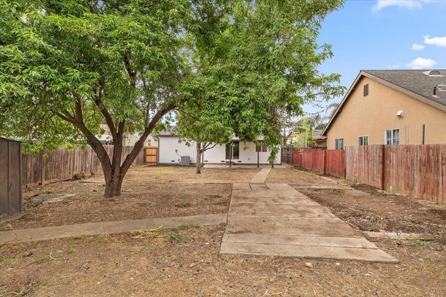 741 S Oro Ave, Stockton, CA 95215