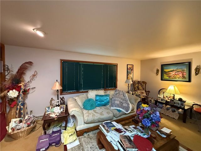 1938 Glencrest Dr, Monroeville, PA 15146