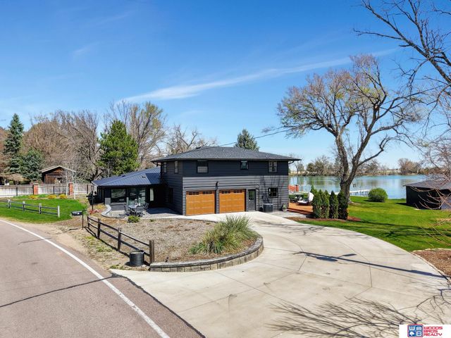 209 N Maloney Drive, North Platte, NE 69101