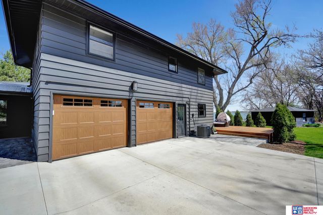 209 N Maloney Drive, North Platte, NE 69101