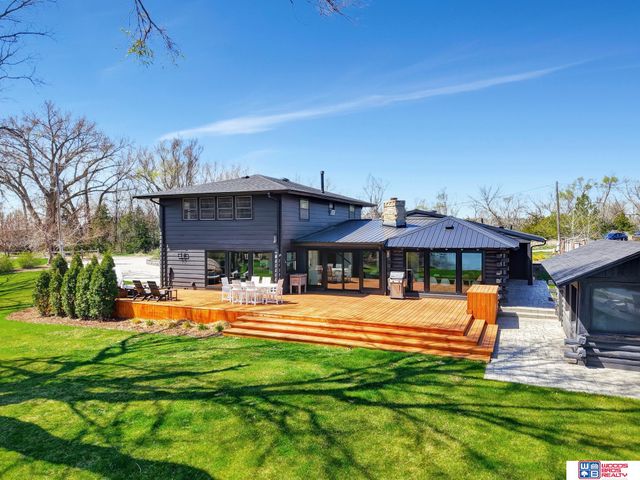 209 N Maloney Drive, North Platte, NE 69101