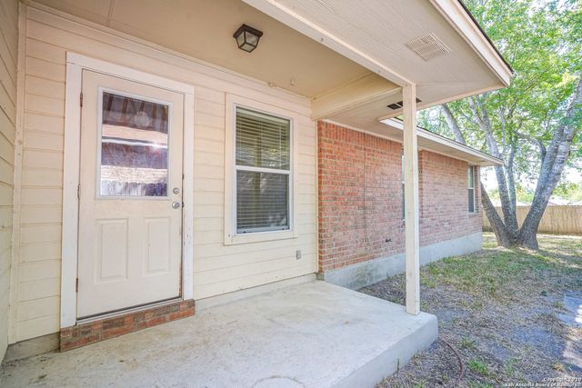 1045 MISTY ACRES DR, New Braunfels, TX 78130