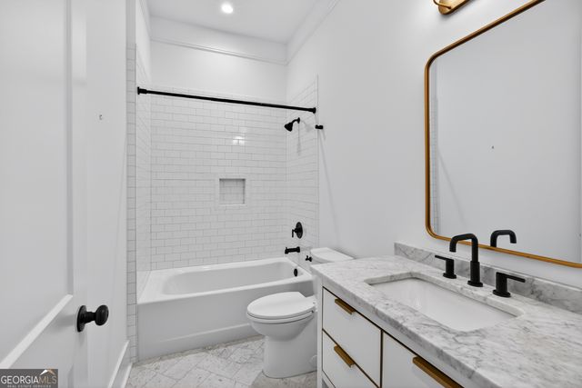 551 E Gwinnett Street, Savannah, GA 31401