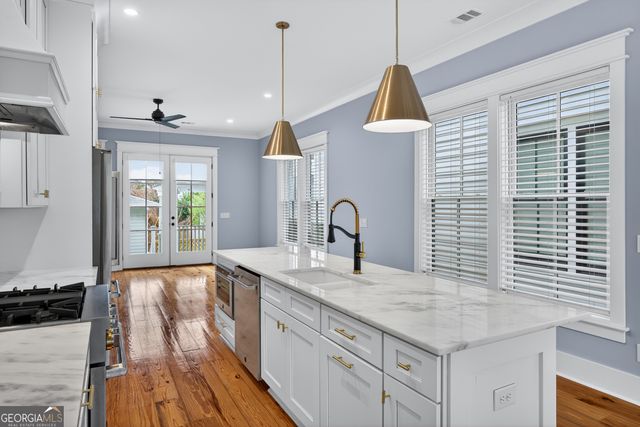 551 E Gwinnett Street, Savannah, GA 31401