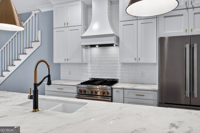 551 E Gwinnett Street, Savannah, GA 31401