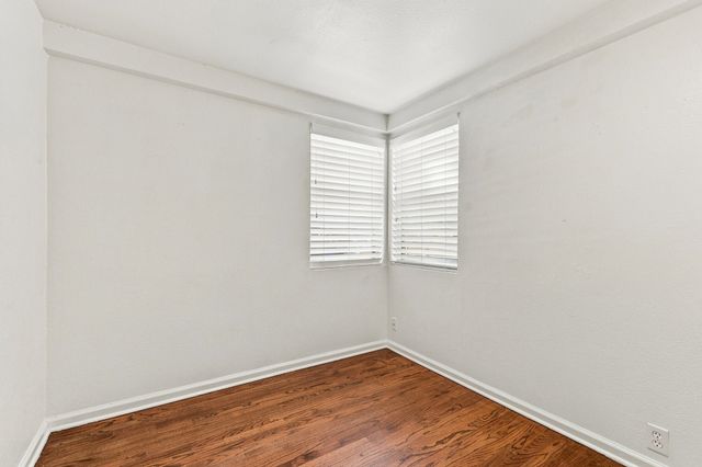 2759 Avon Street, Dallas, TX 75211