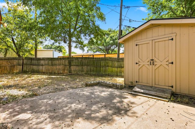 2759 Avon Street, Dallas, TX 75211