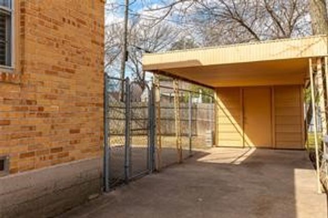 2759 Avon Street, Dallas, TX 75211