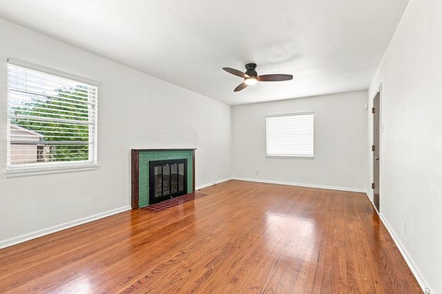 2759 Avon Street, Dallas, TX 75211