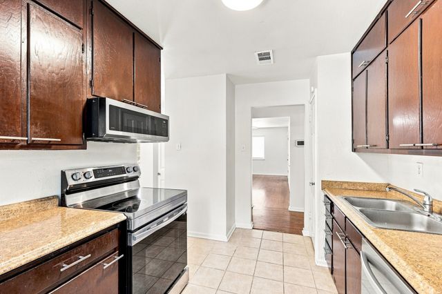 2759 Avon Street, Dallas, TX 75211