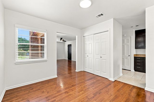 2759 Avon Street, Dallas, TX 75211