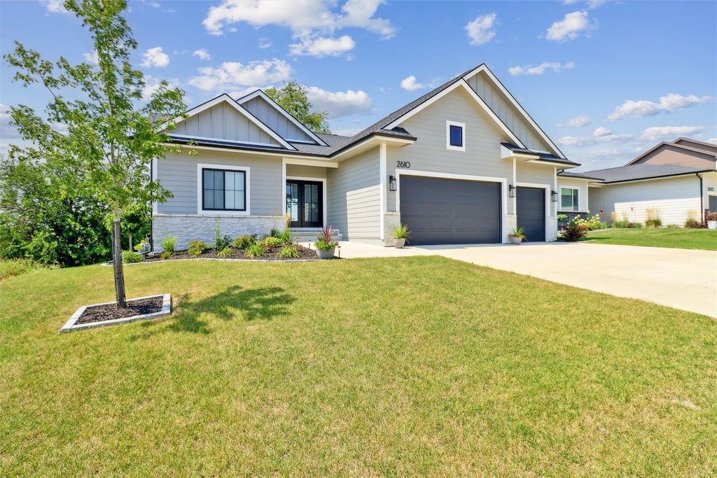 2610 Adobe Drive, Waukee, IA 50263