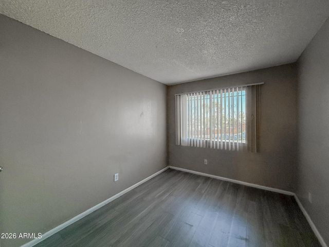3955 W WONDERVIEW Road, Phoenix, AZ 85019