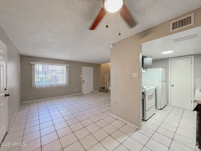 3955 W WONDERVIEW Road, Phoenix, AZ 85019
