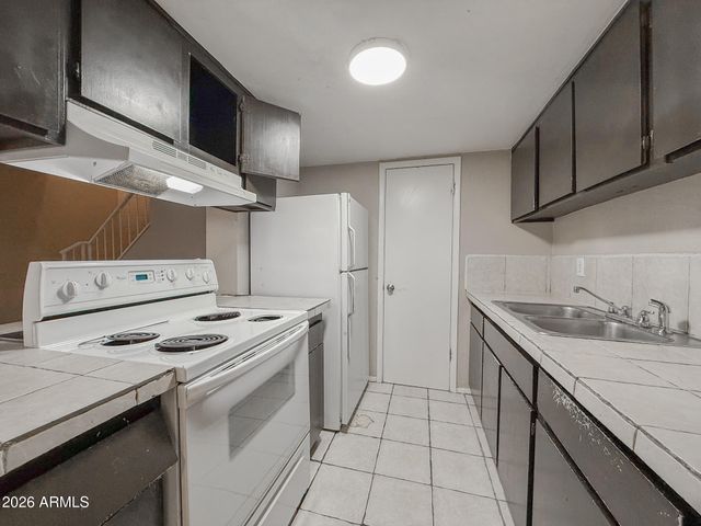 3955 W WONDERVIEW Road, Phoenix, AZ 85019