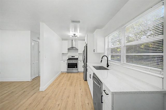 1807 E OHIO STREET, Plant City, FL 33563