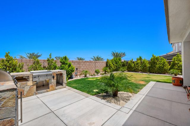 74246 Royce Drive, Palm Desert, CA 92211