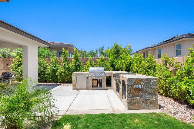 74246 Royce Drive, Palm Desert, CA 92211