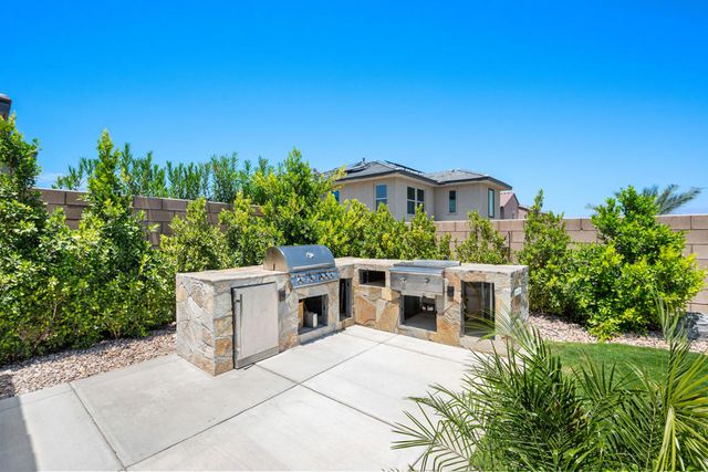 74246 Royce Drive, Palm Desert, CA 92211
