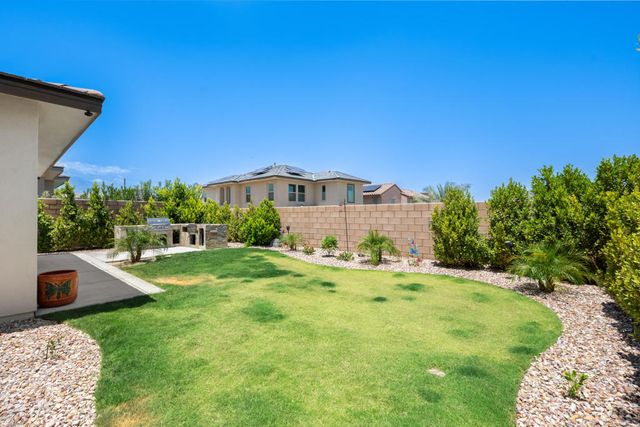 74246 Royce Drive, Palm Desert, CA 92211